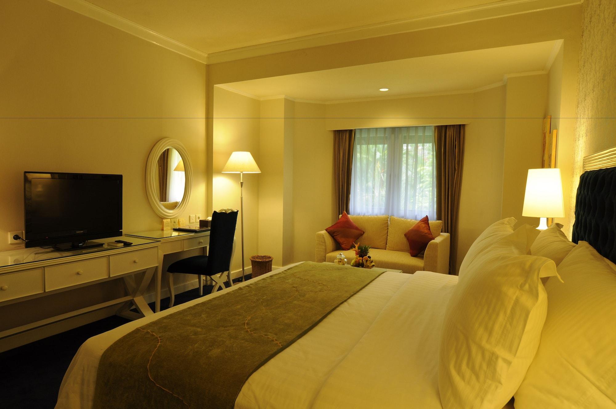Grand Legi Hotel Mataram Ngoại thất bức ảnh