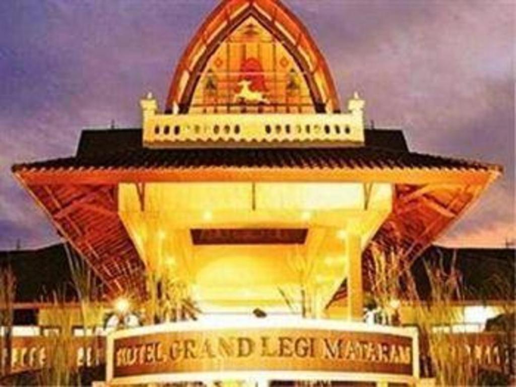 Grand Legi Hotel Mataram Ngoại thất bức ảnh