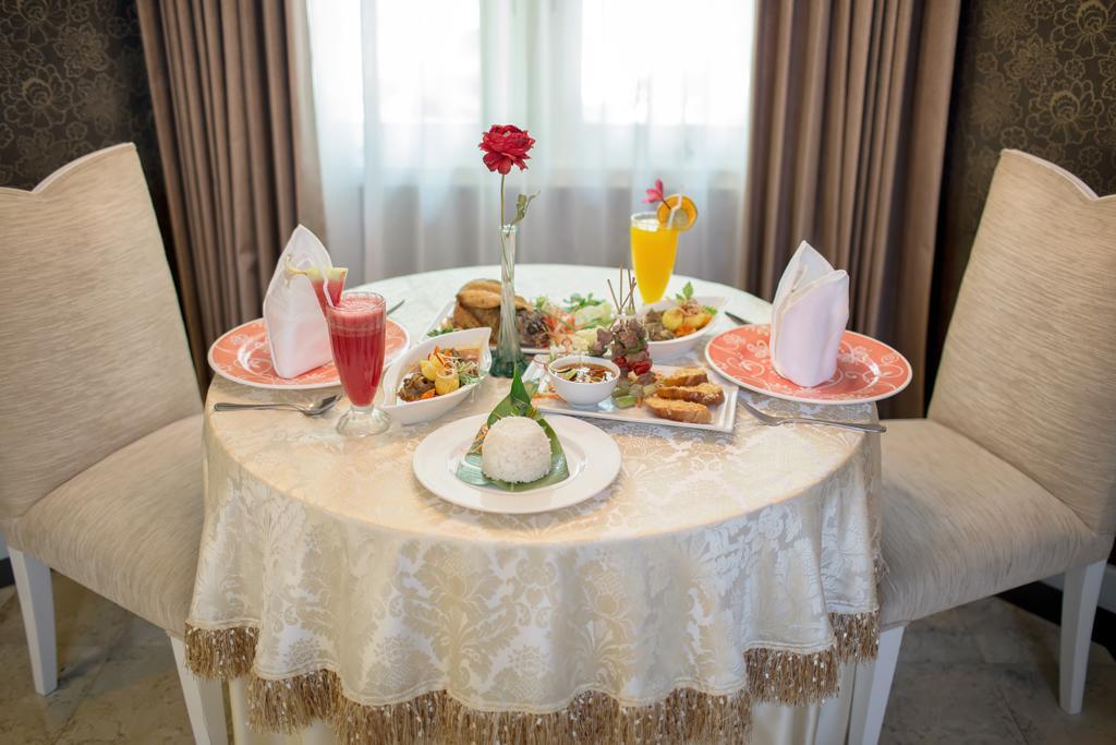 Grand Legi Hotel Mataram Ngoại thất bức ảnh