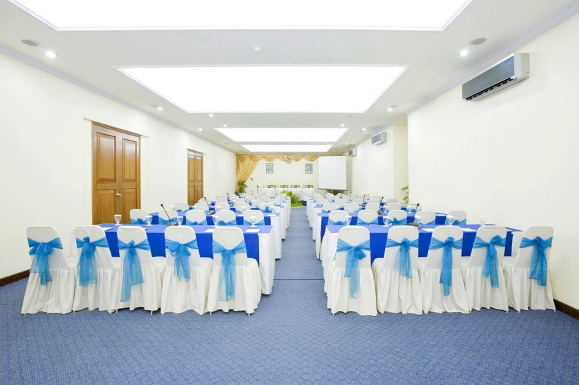 Grand Legi Hotel Mataram Ngoại thất bức ảnh