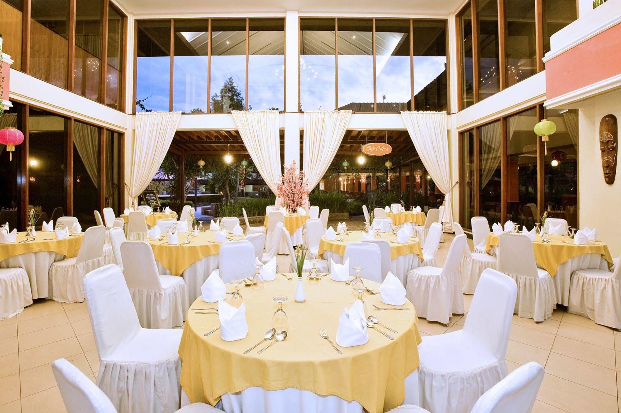 Grand Legi Hotel Mataram Ngoại thất bức ảnh